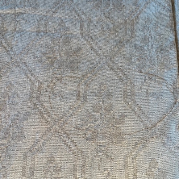 Vintage European Linen Tablecloth - Picture 2 of 4